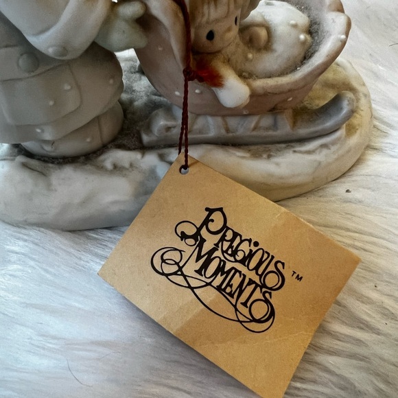 Precious moment figurine January 1987 tags attached pristine condition - Picture 4 of 9